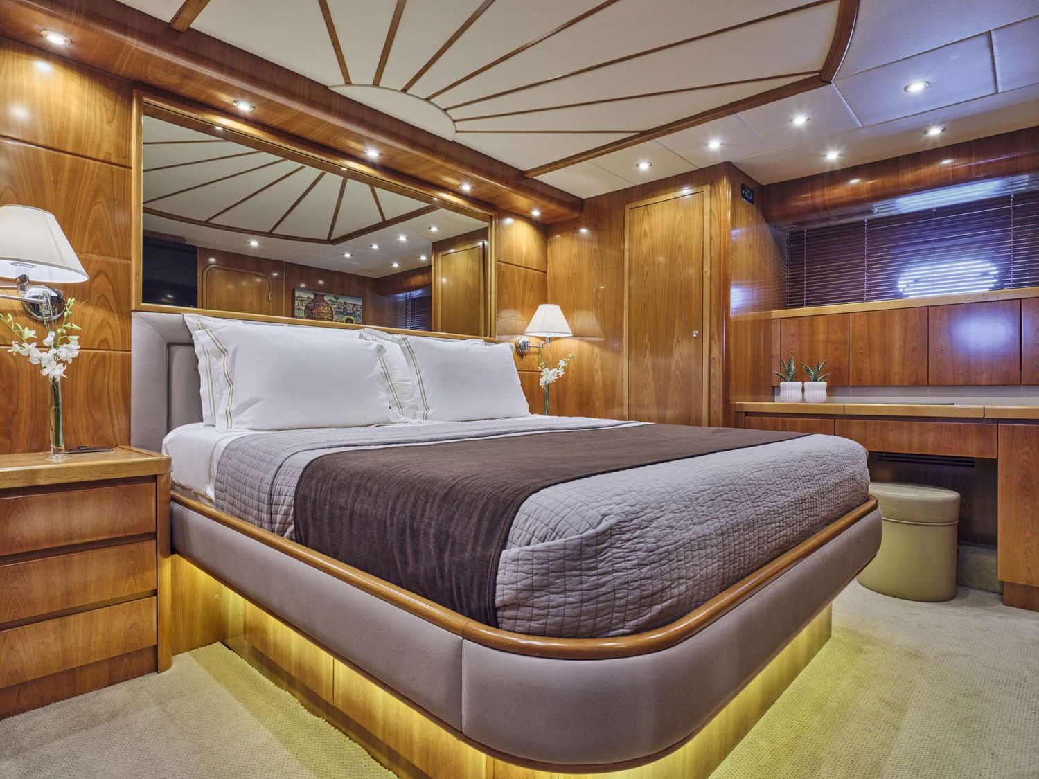 yacht-16272