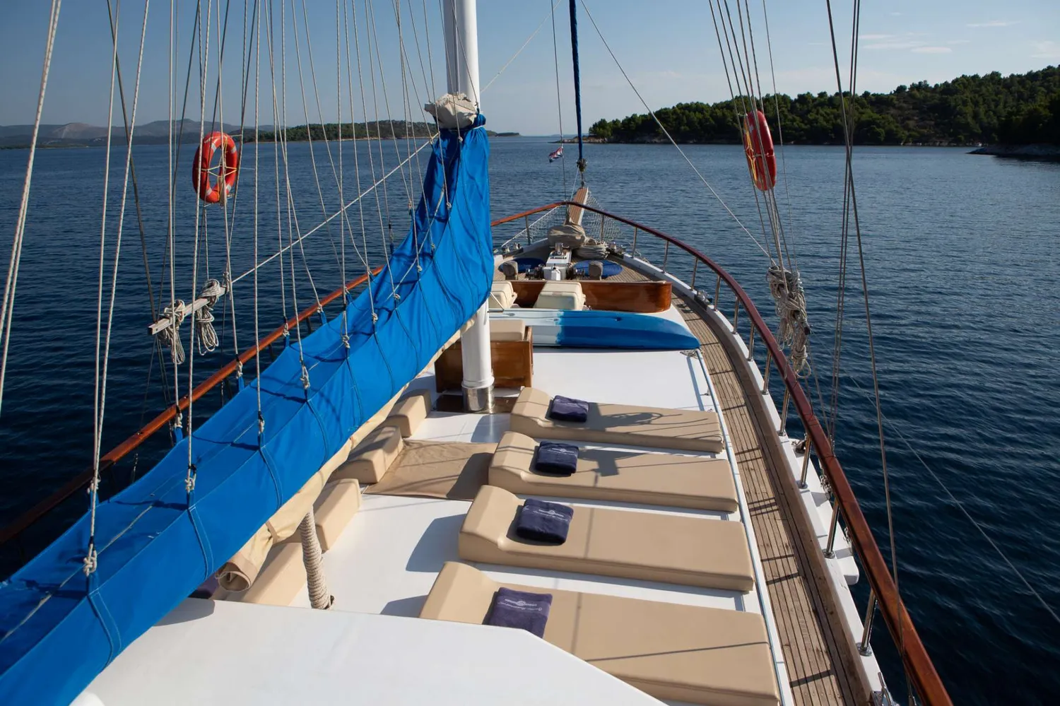 yacht-86660