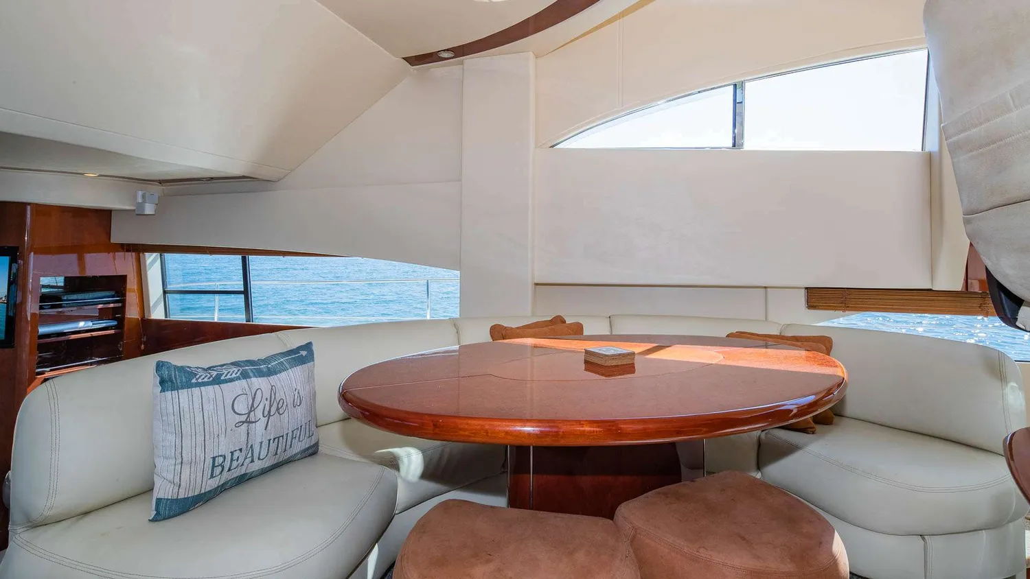 yacht-87012