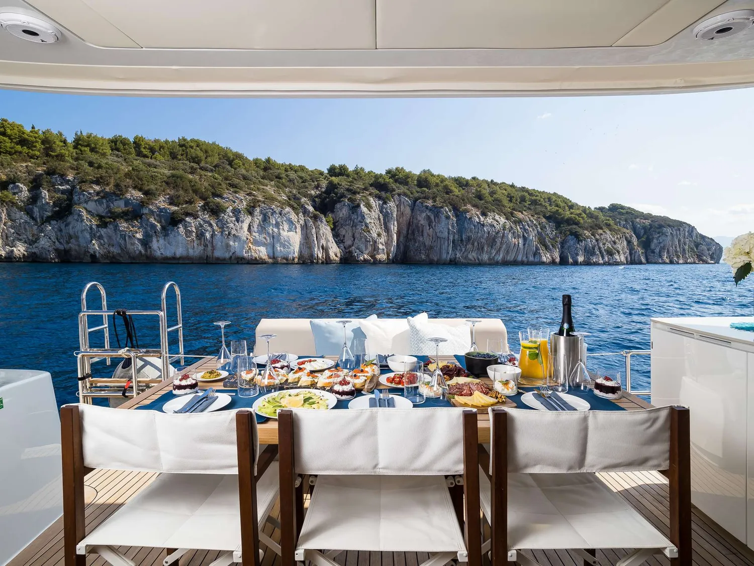 yacht-87204