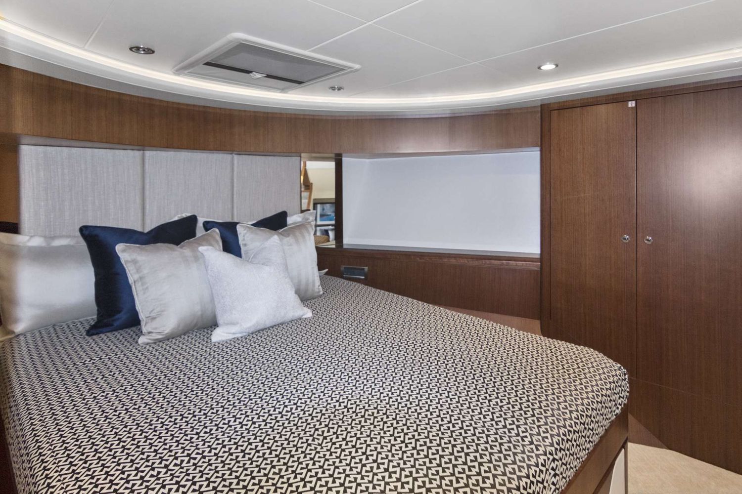 yacht-145229