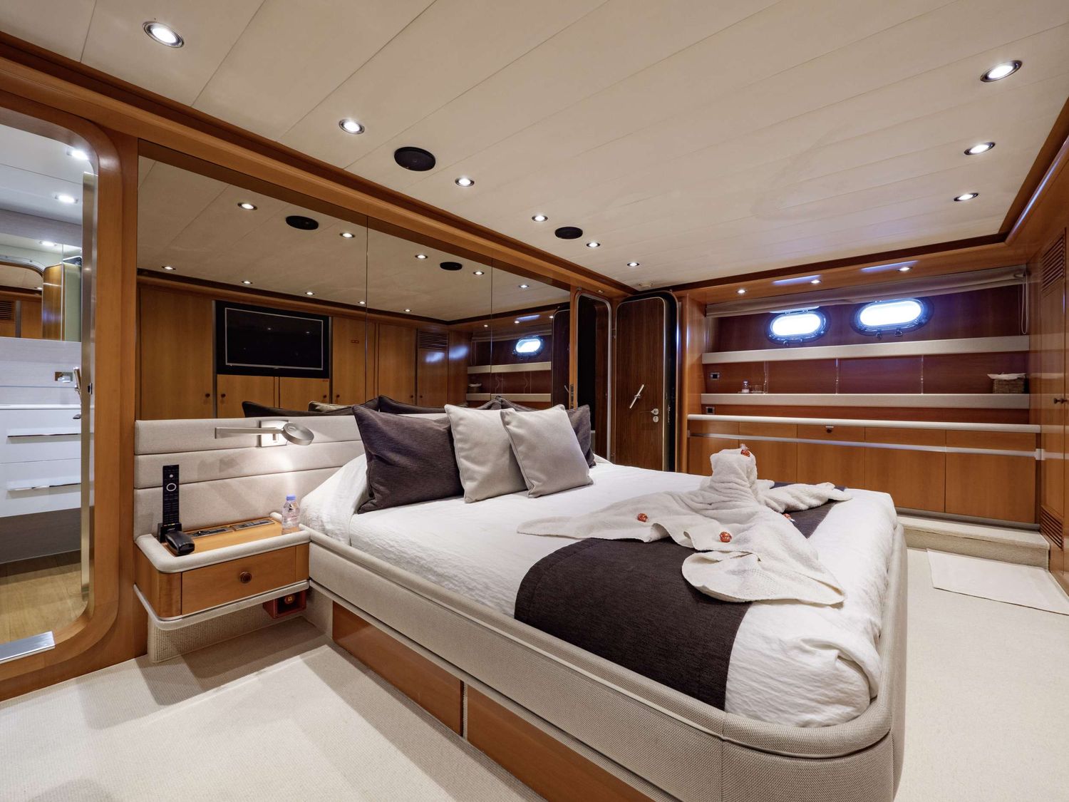 yacht-19406