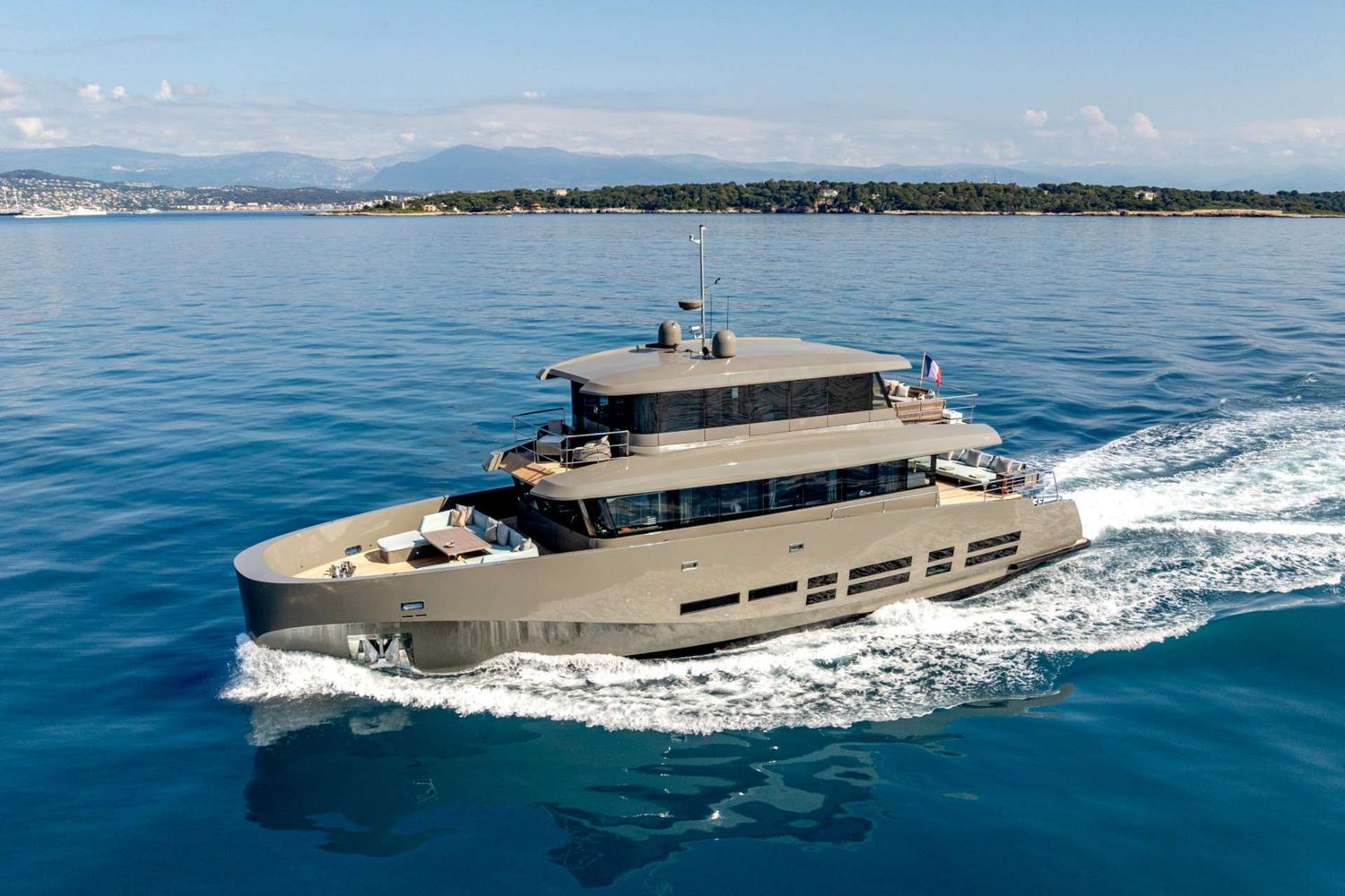 yacht-530779