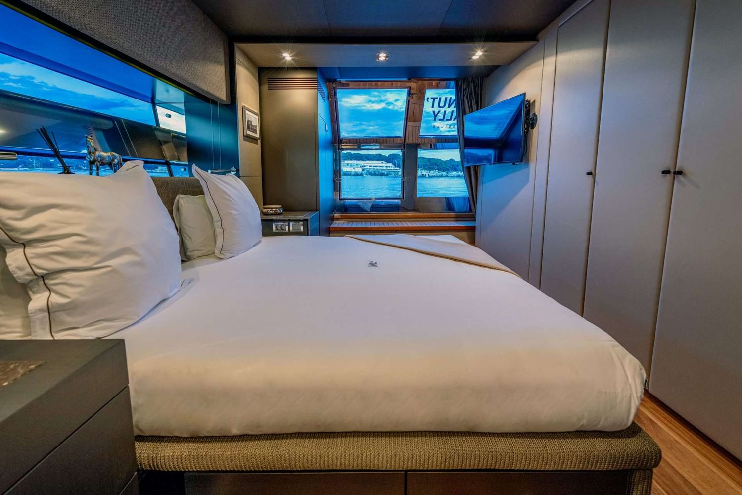 yacht-88450