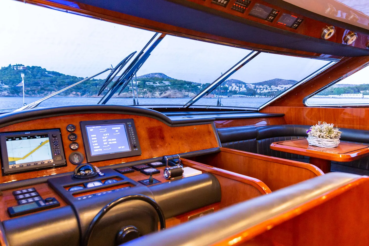 yacht-88750