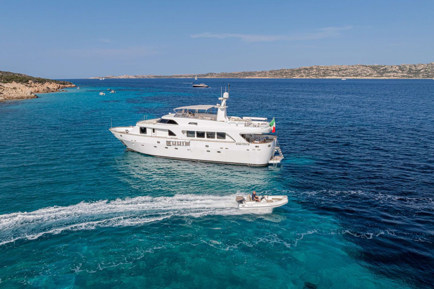 yacht-19748