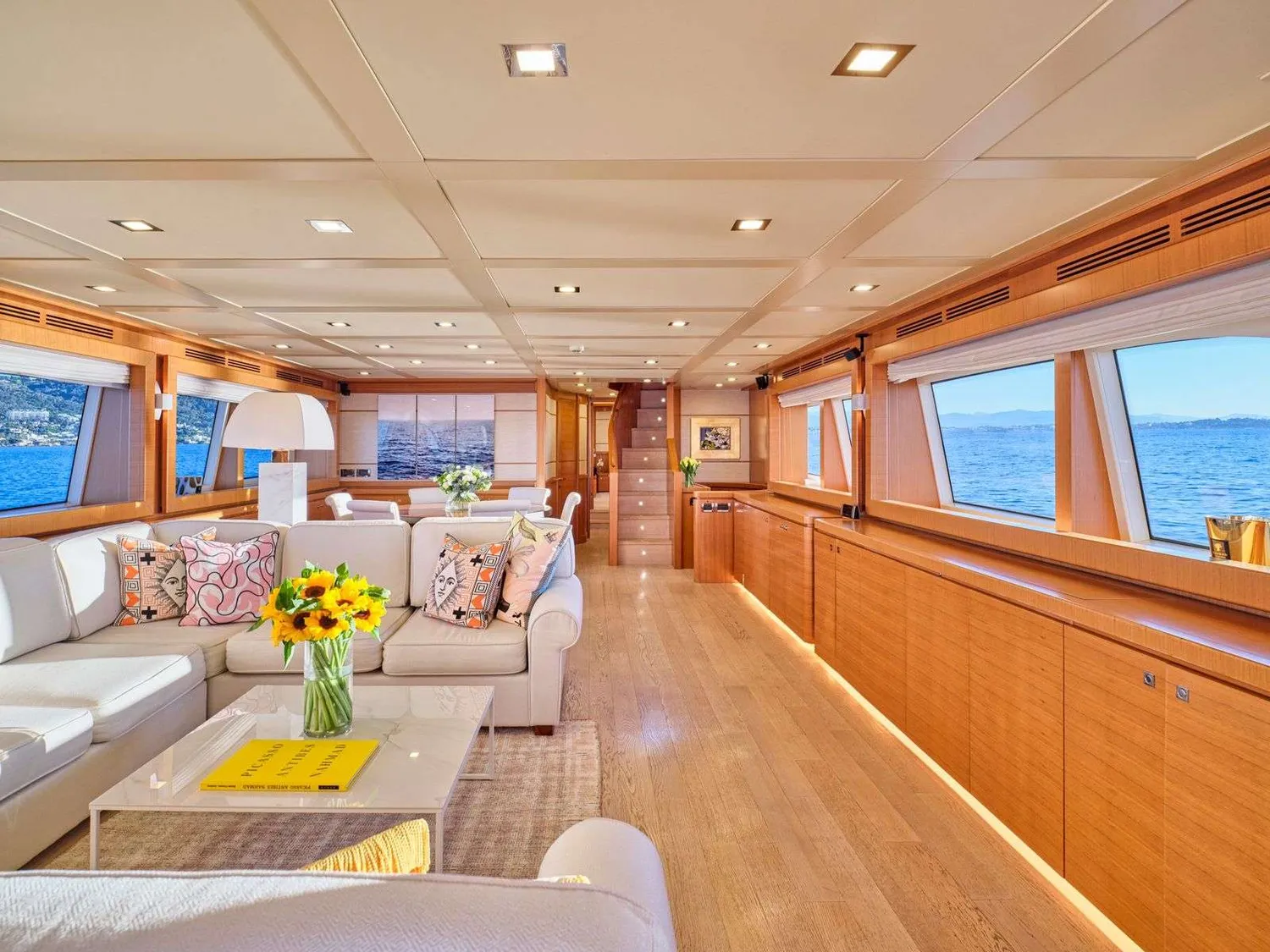 yacht-88875