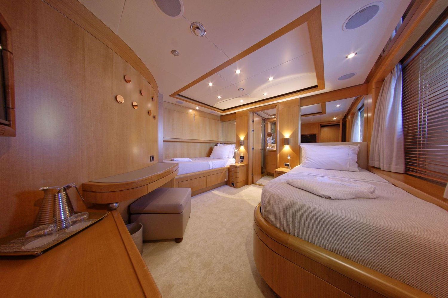 yacht-89301