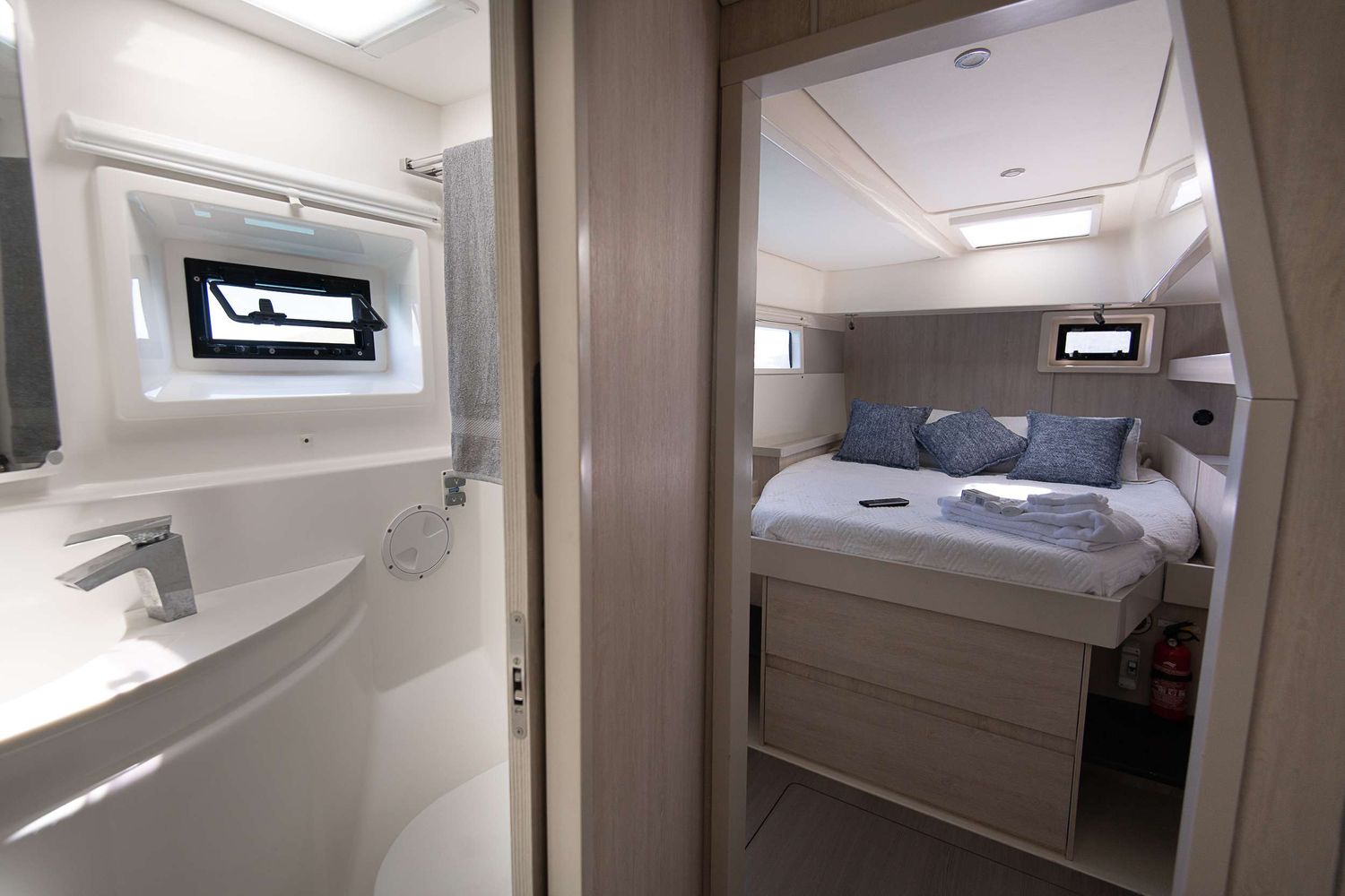 yacht-89515