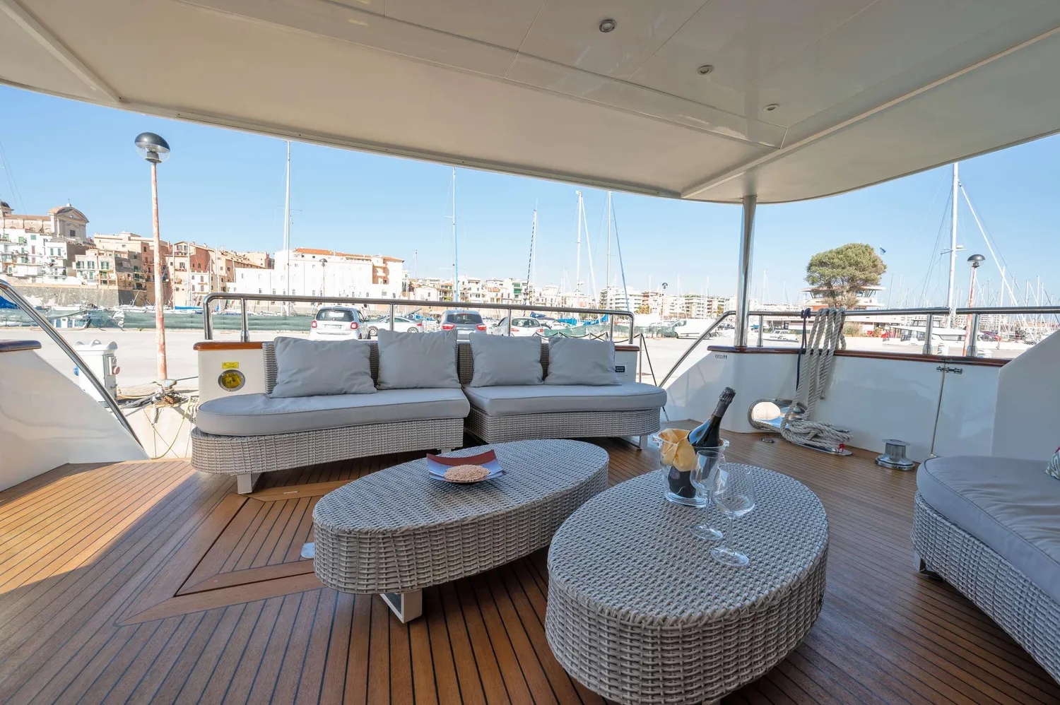 yacht-89637