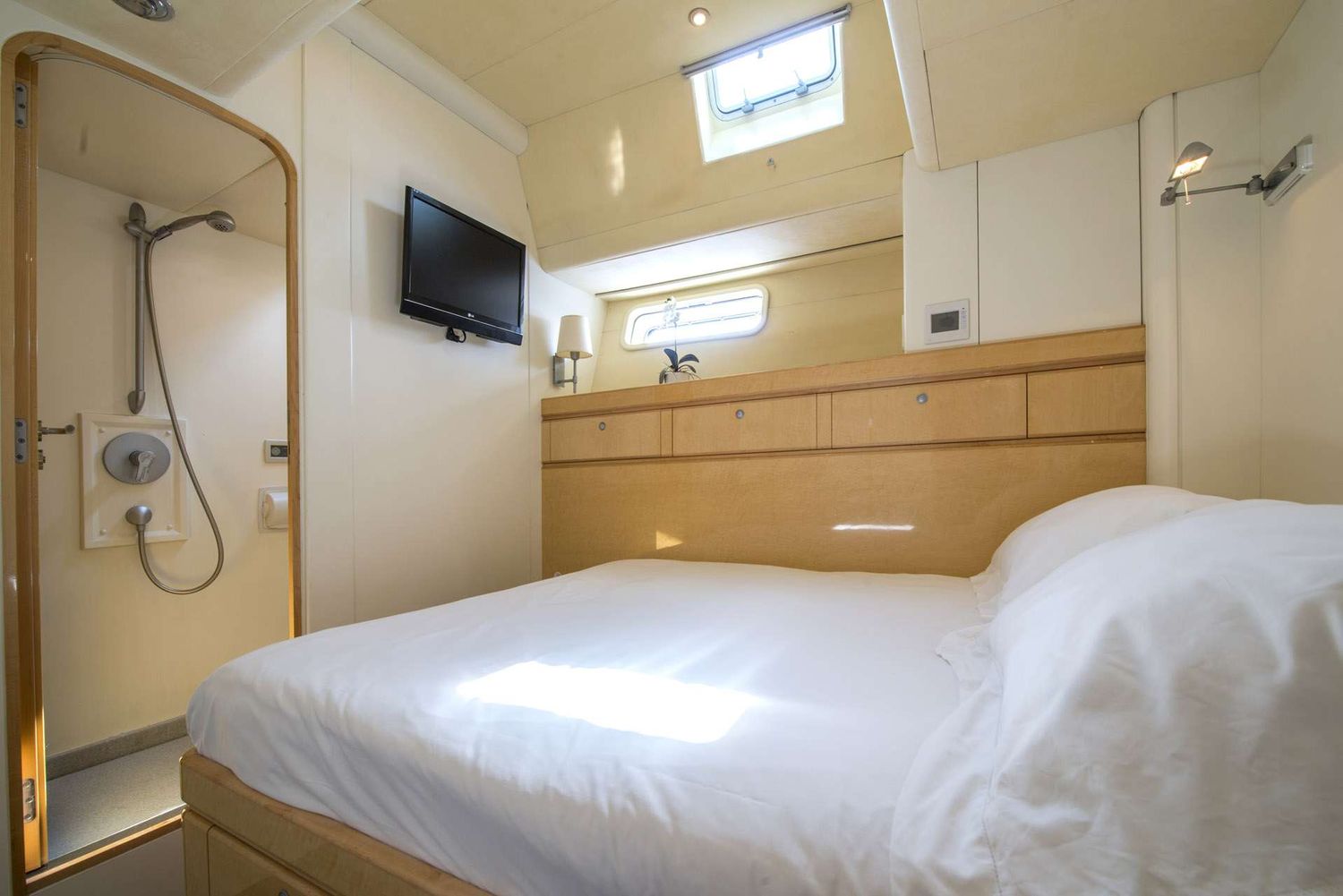 yacht-145522