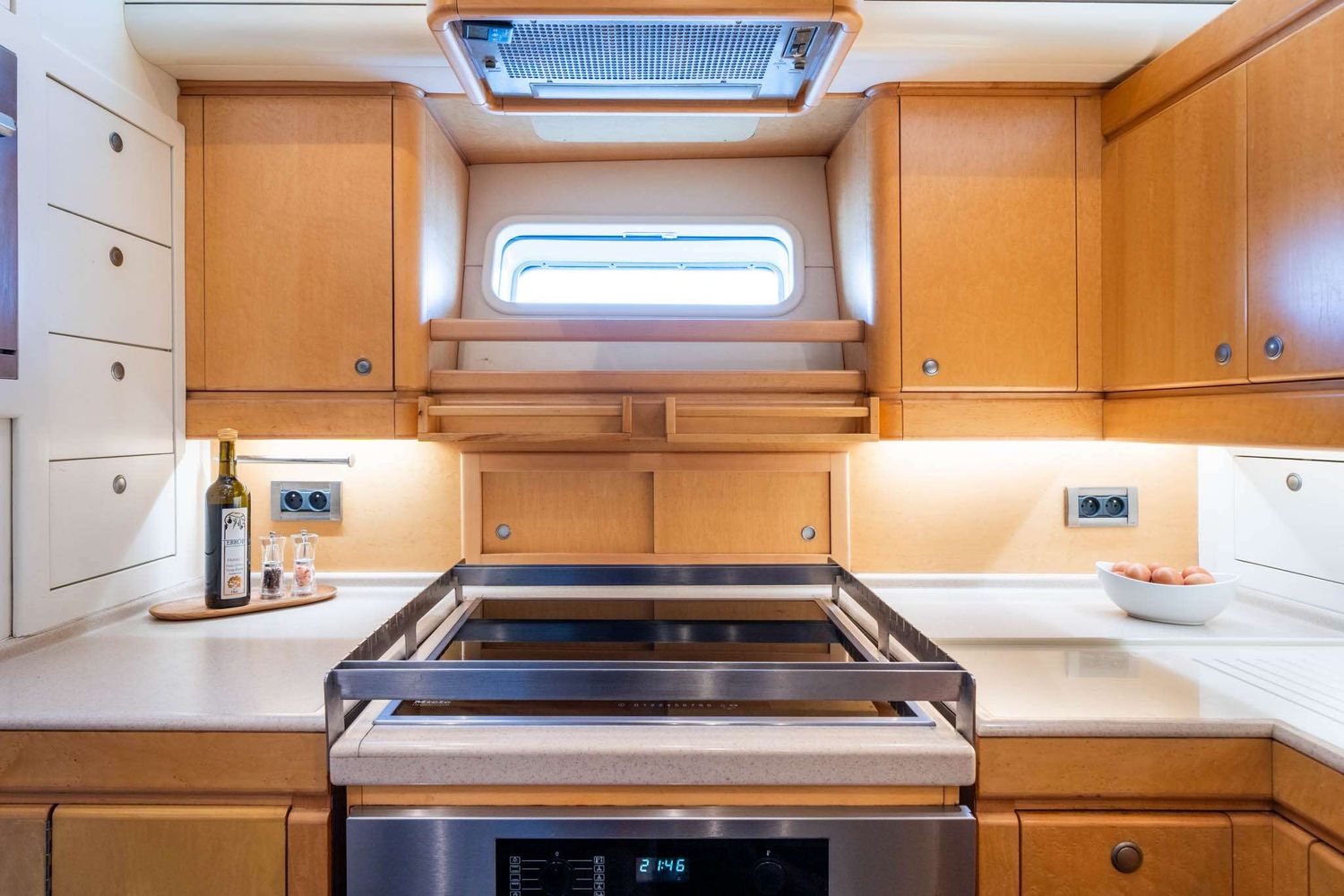 yacht-145523