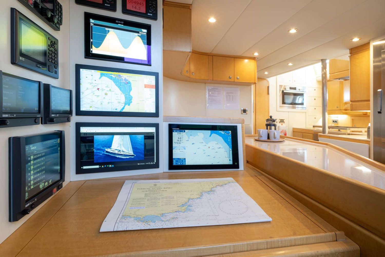 yacht-145524