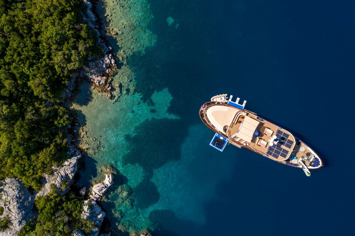 yacht-90467