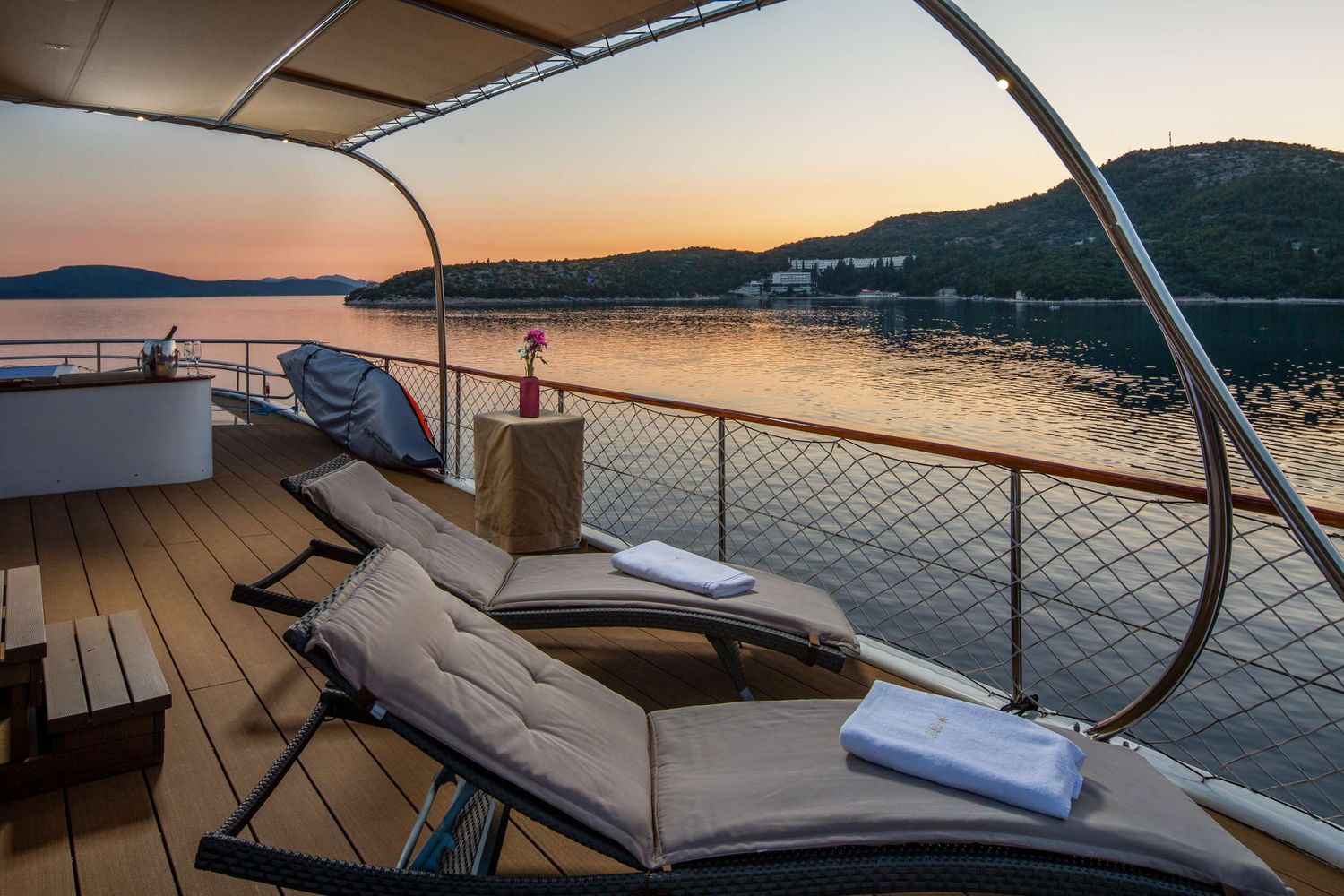 yacht-90456