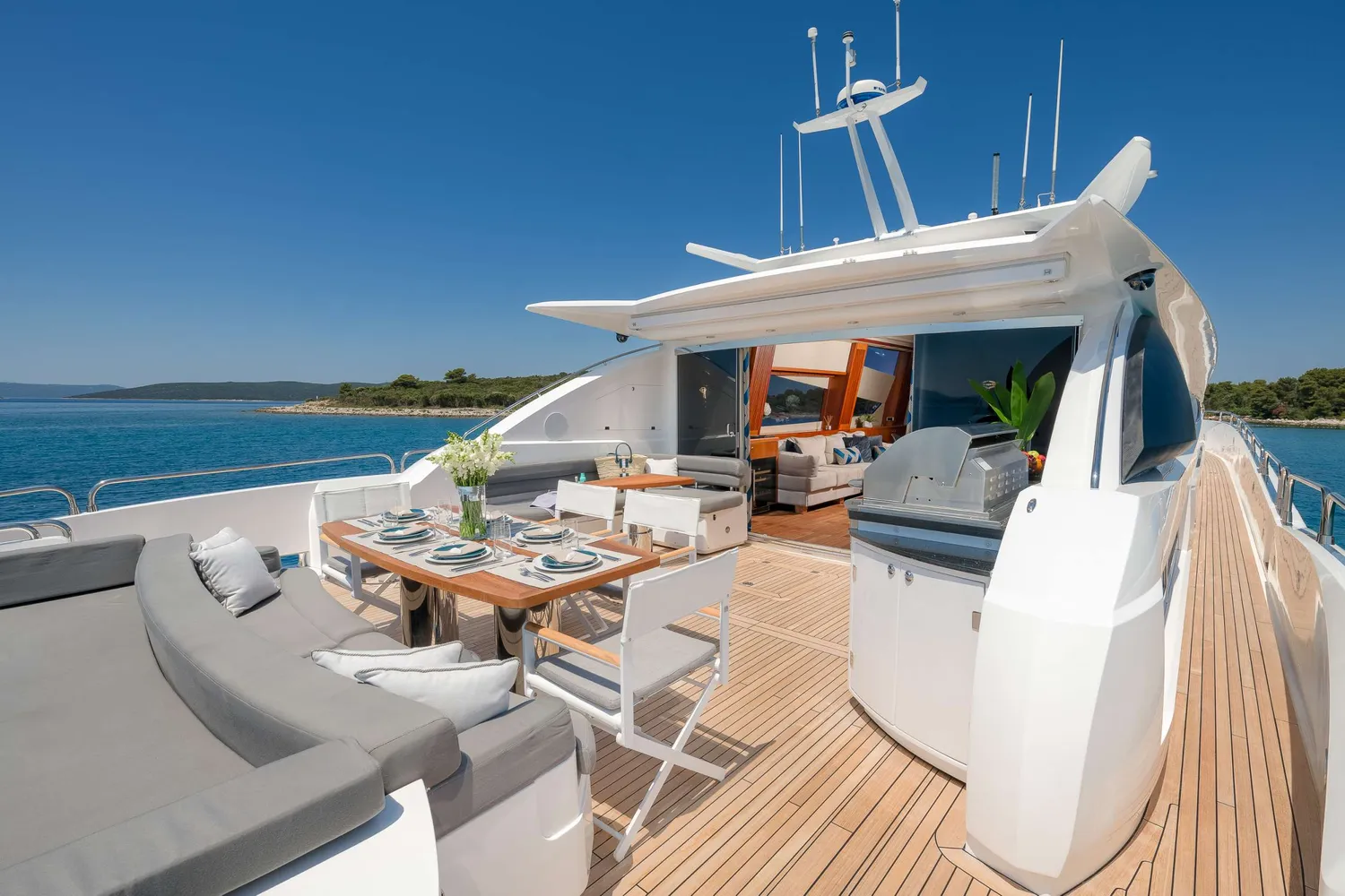 yacht-90953