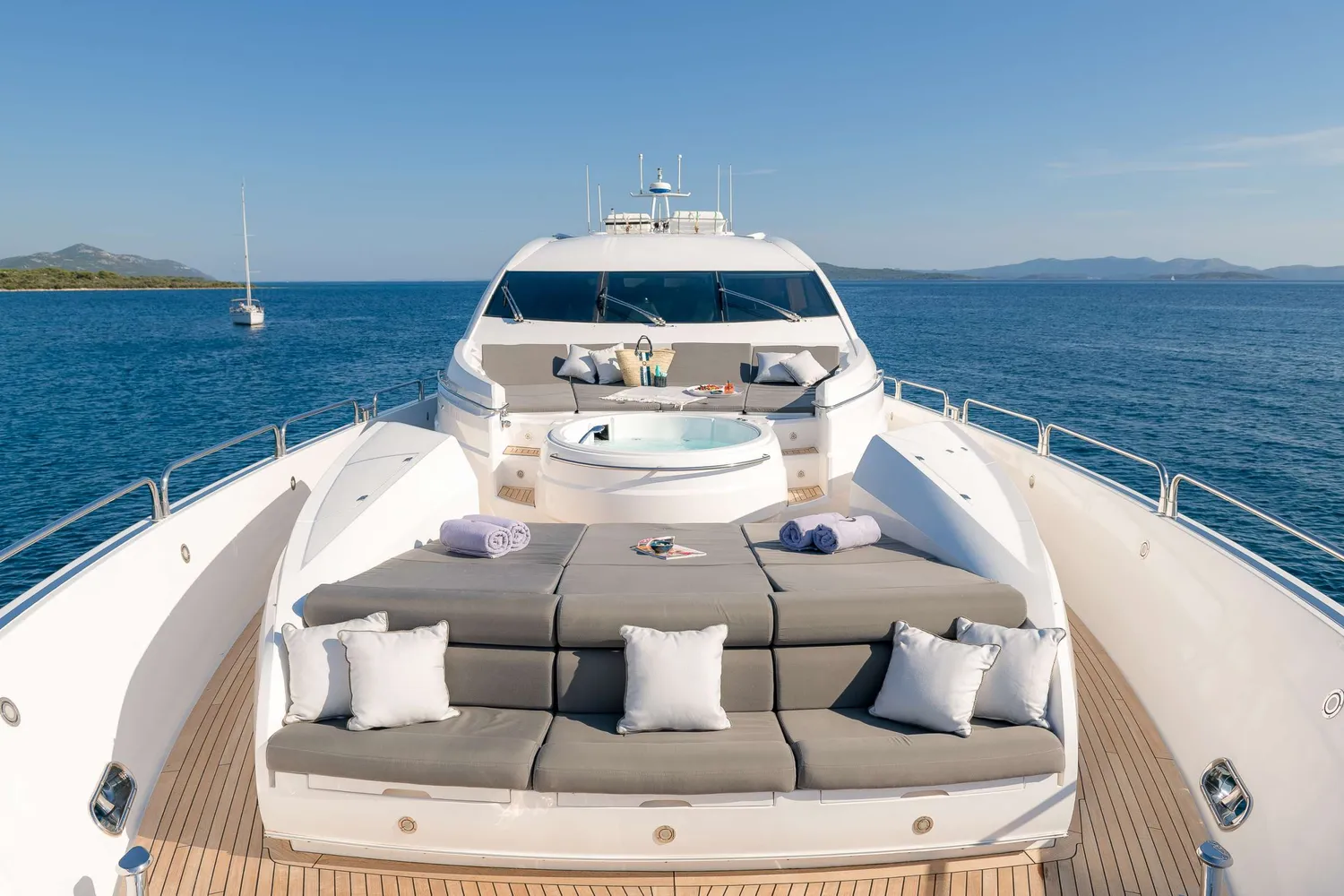 yacht-90954
