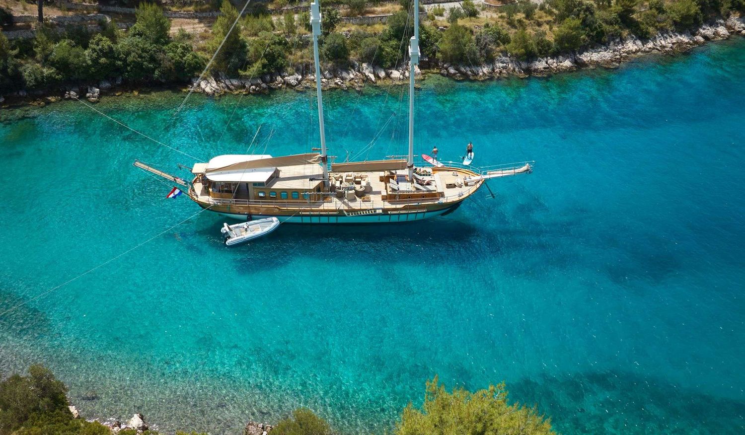yacht-22354