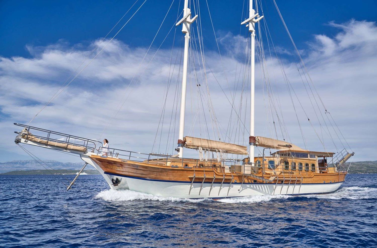 yacht-22355