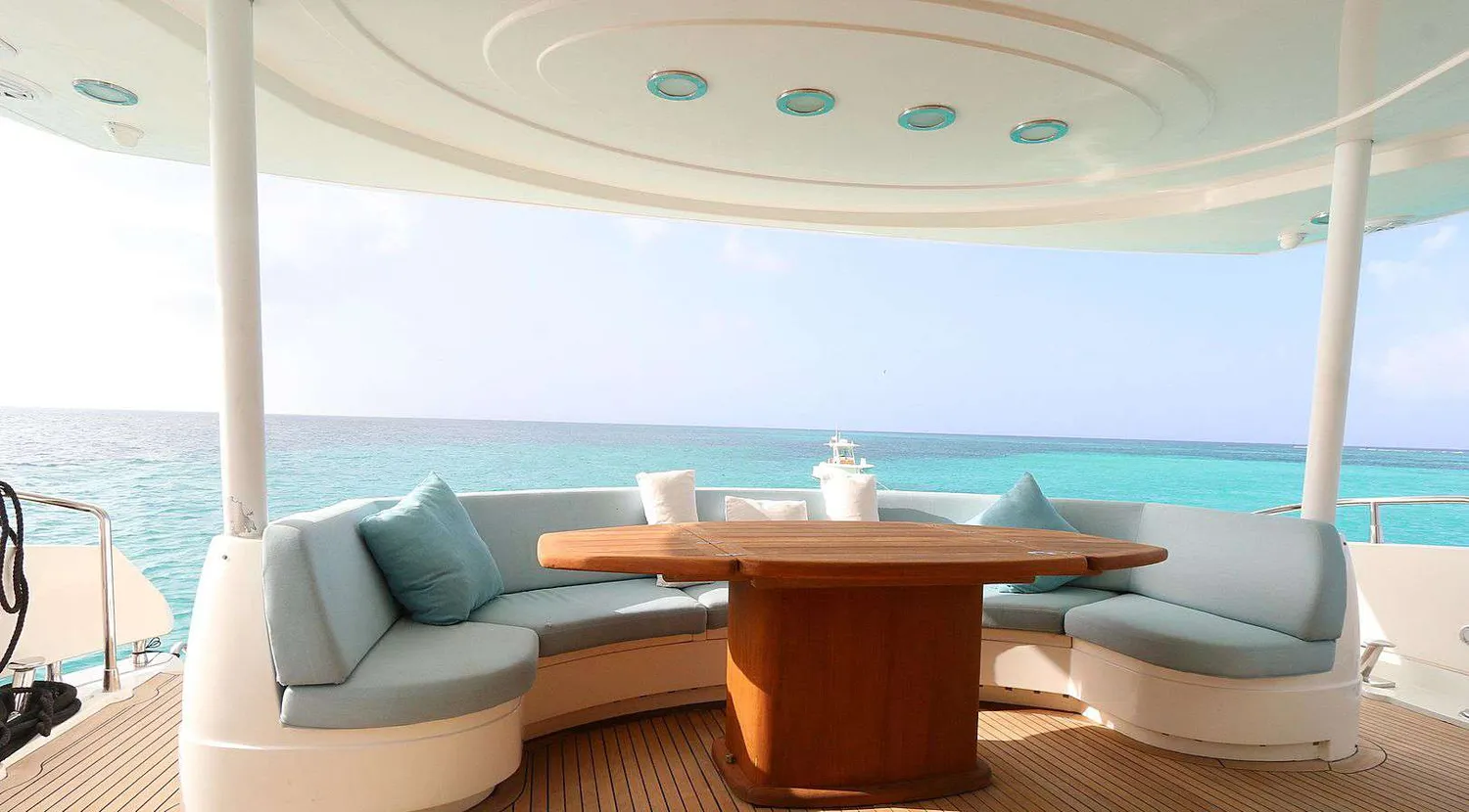 yacht-91906