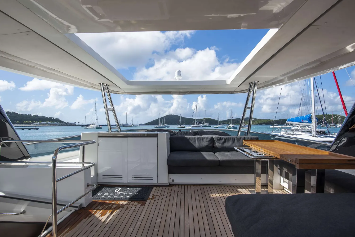 yacht-411921
