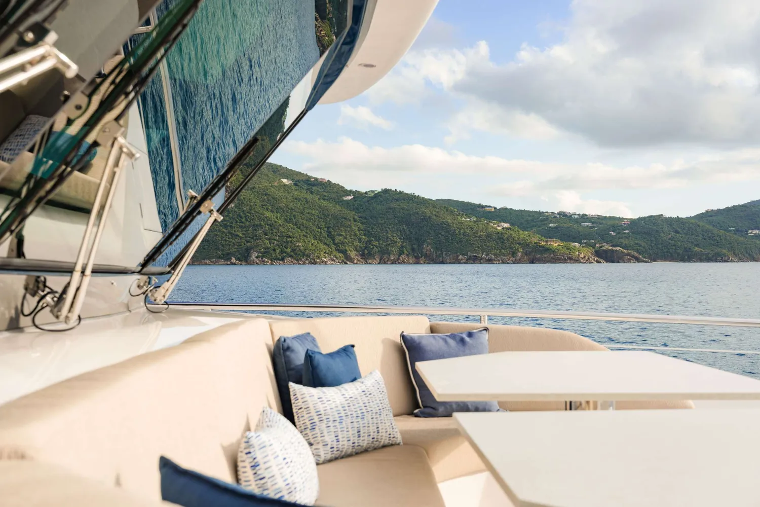 yacht-92306