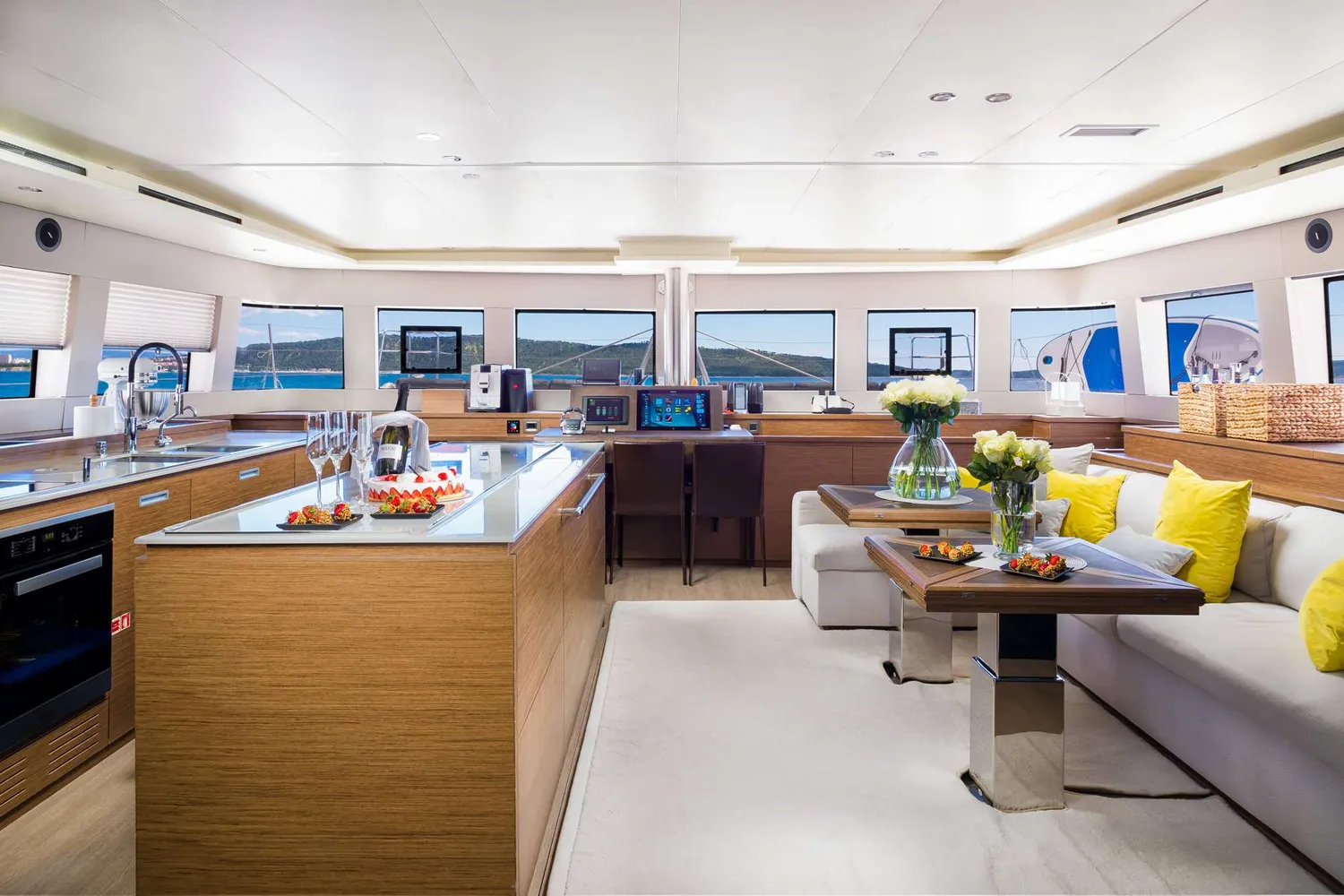 yacht-145689