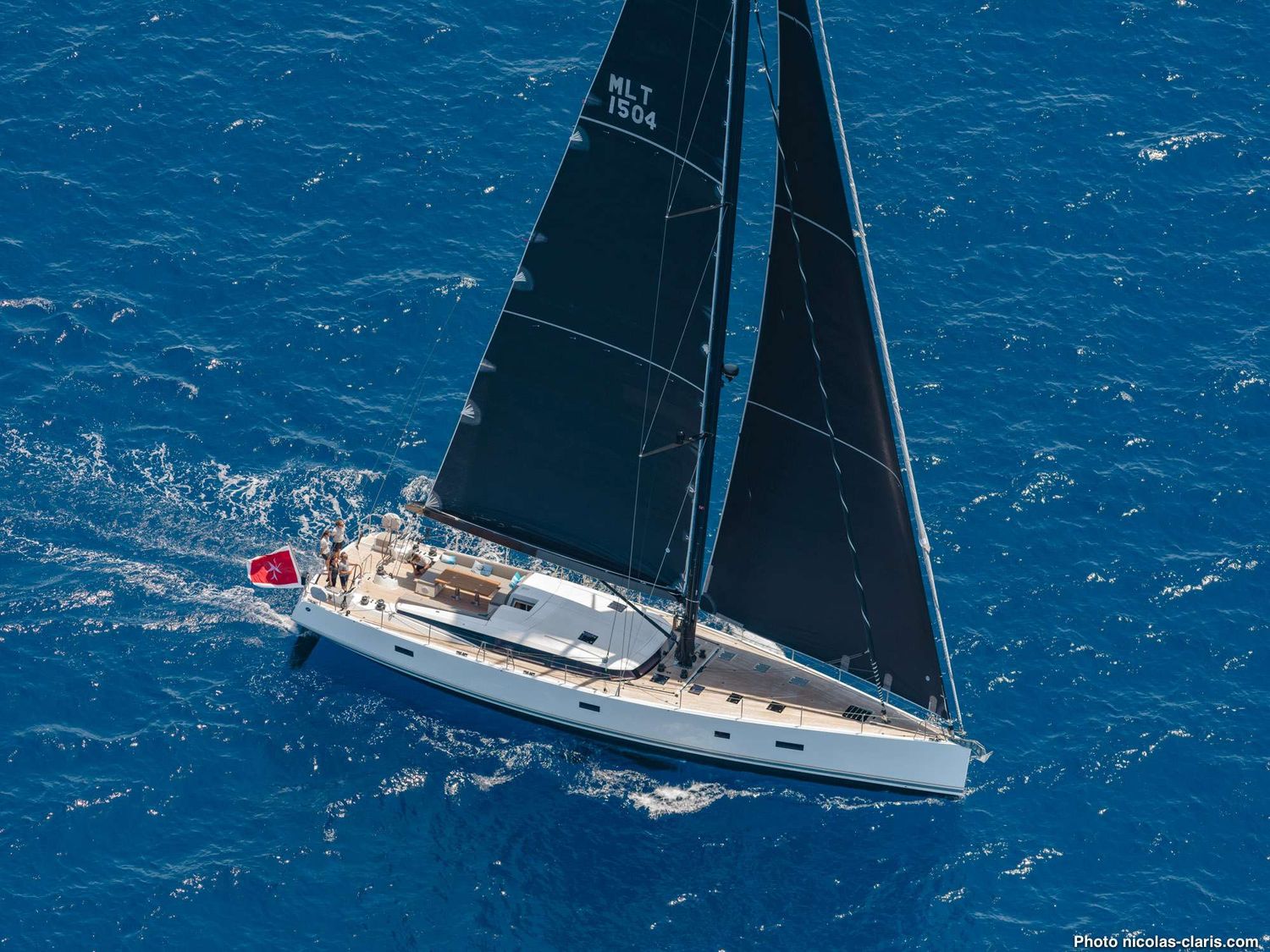 yacht-145734