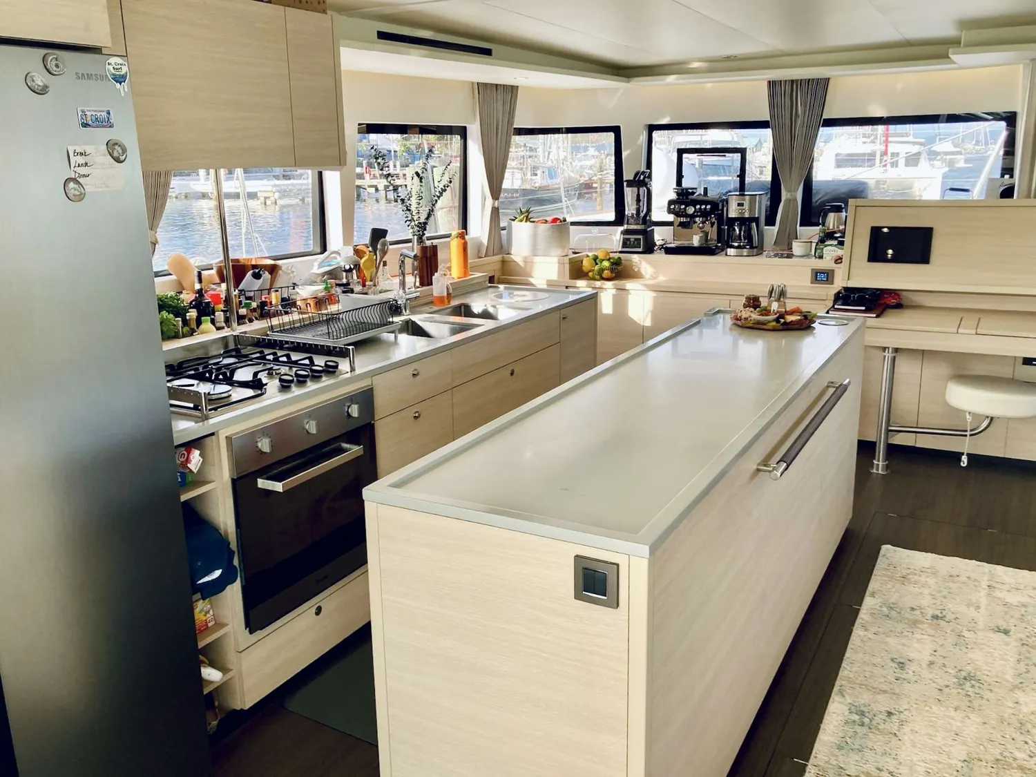 yacht-24056