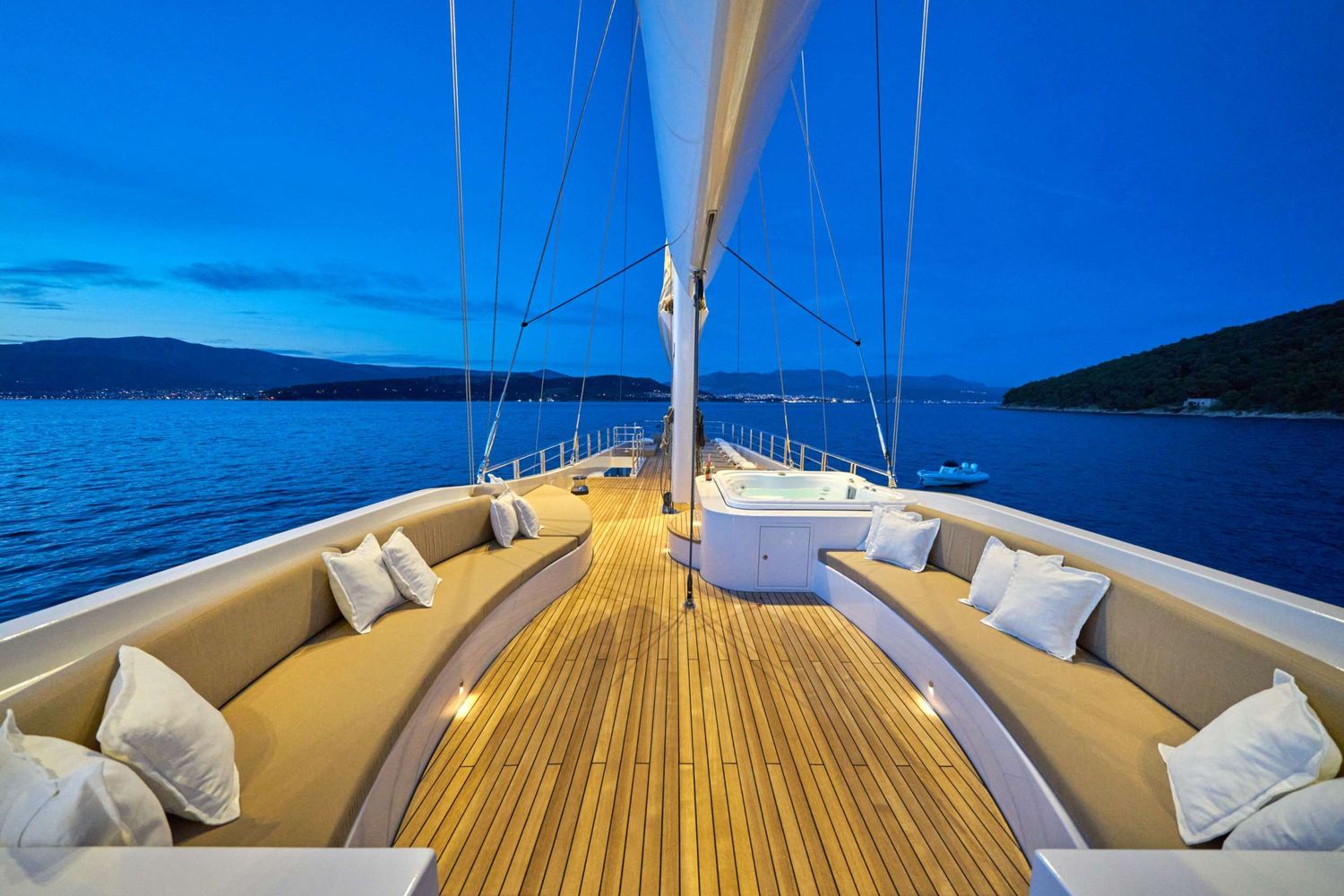 yacht-93555