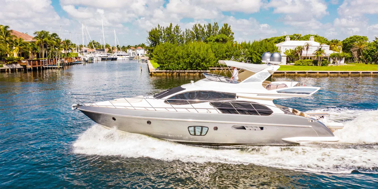 yacht-93611
