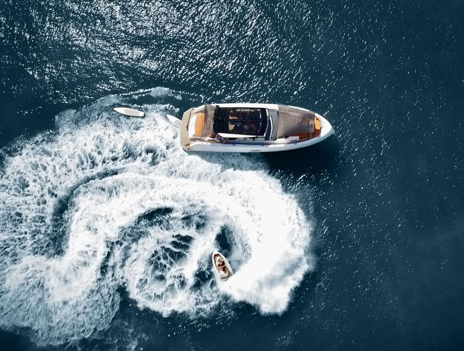 yacht-93960