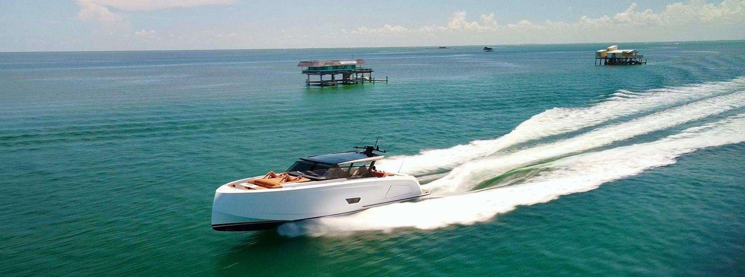 yacht-93951