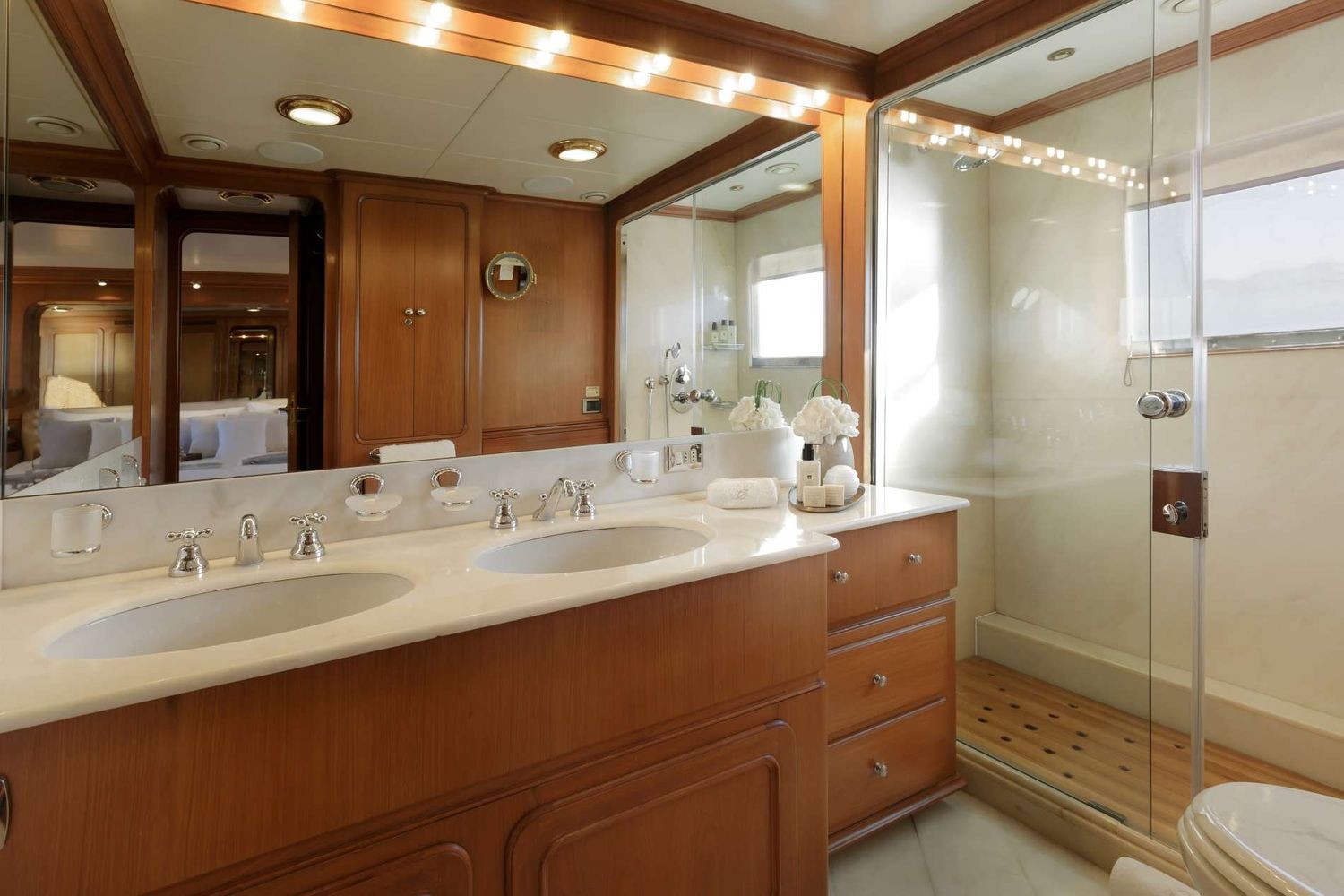 yacht-94839