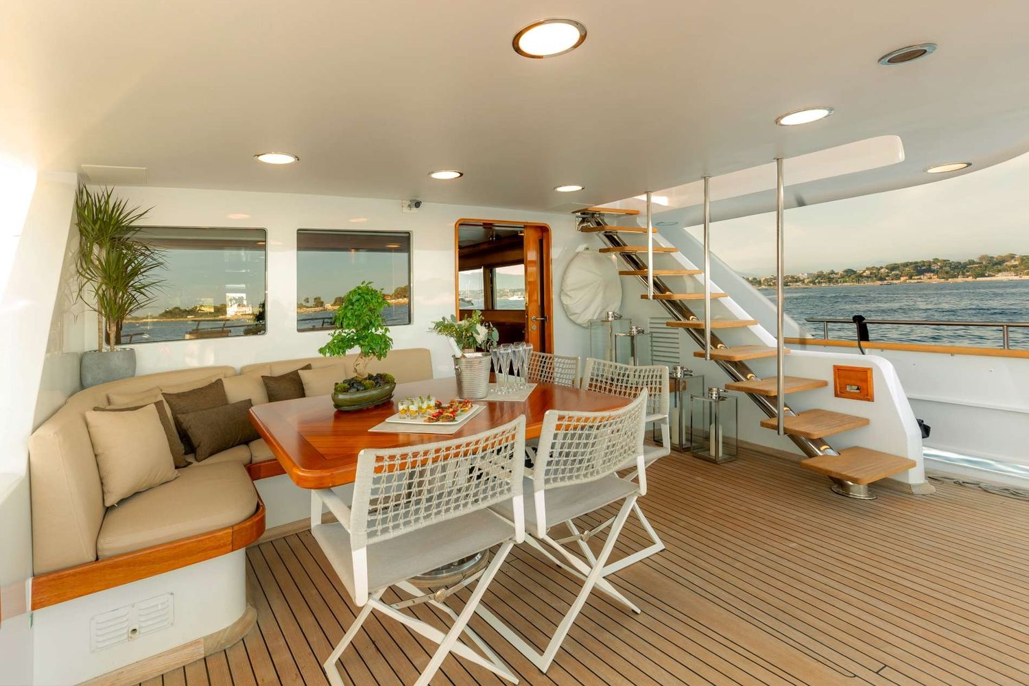 yacht-94842