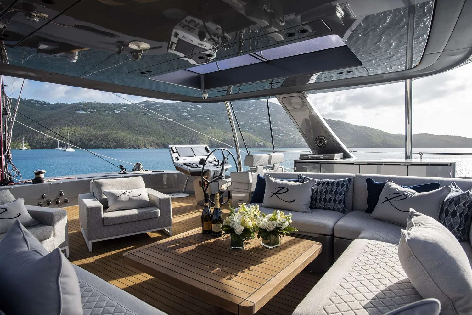 yacht-145868