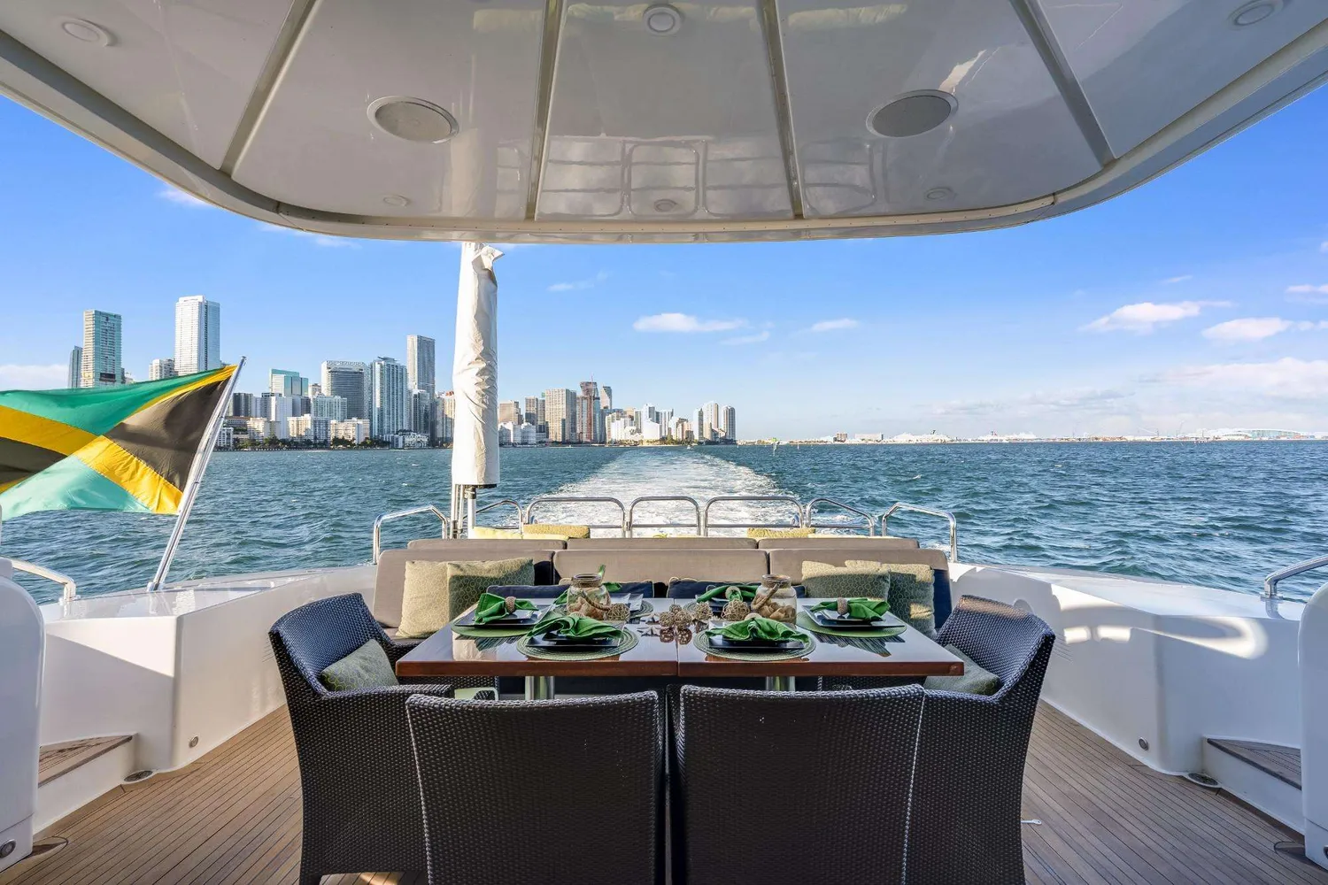 yacht-95208