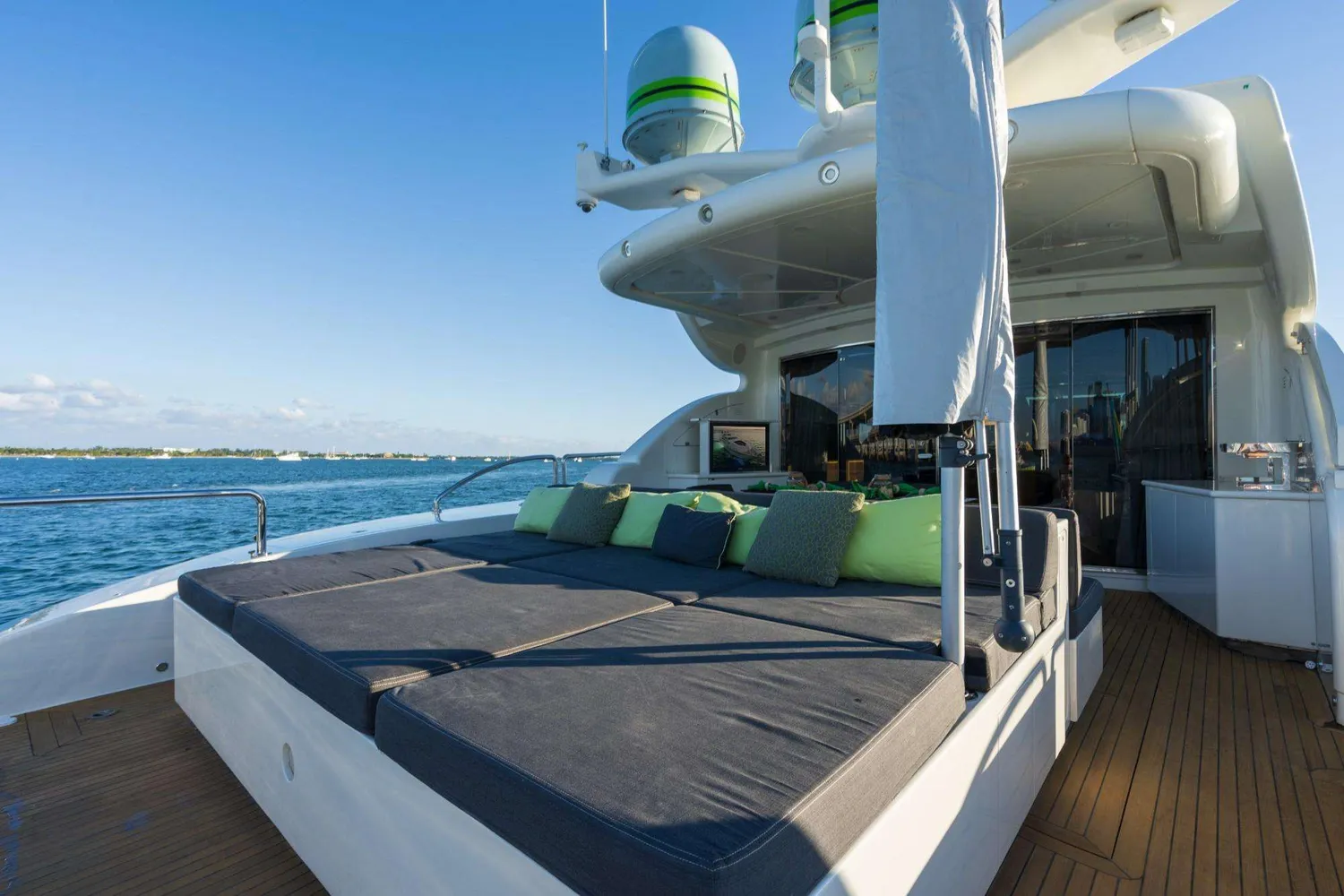 yacht-95209