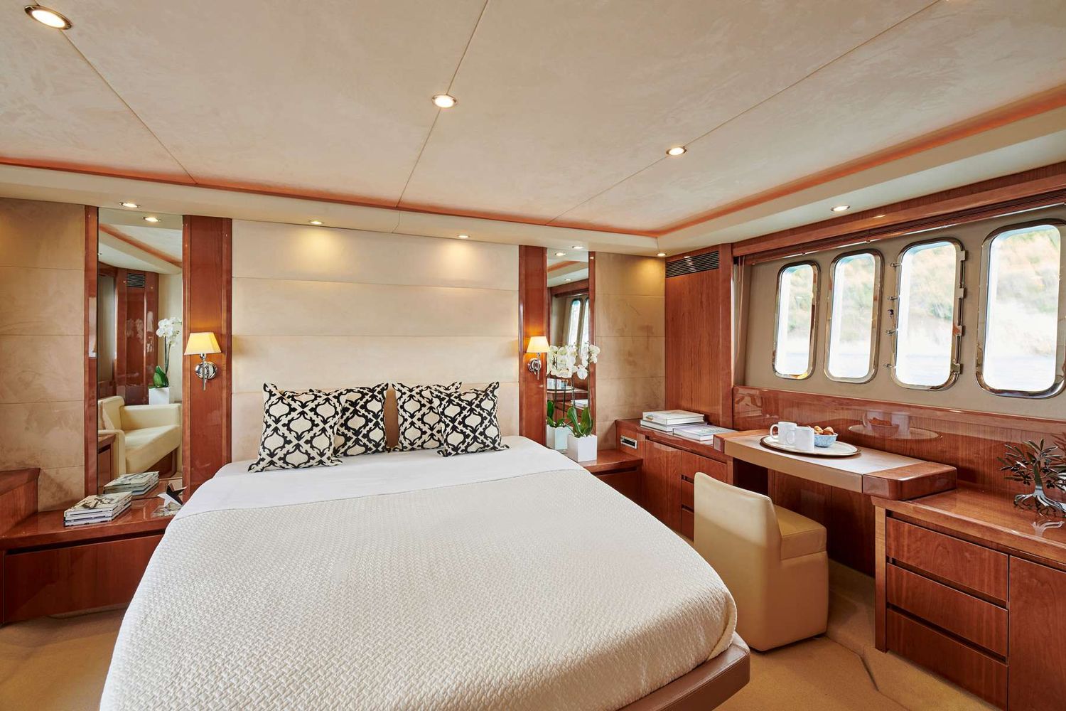 yacht-95342