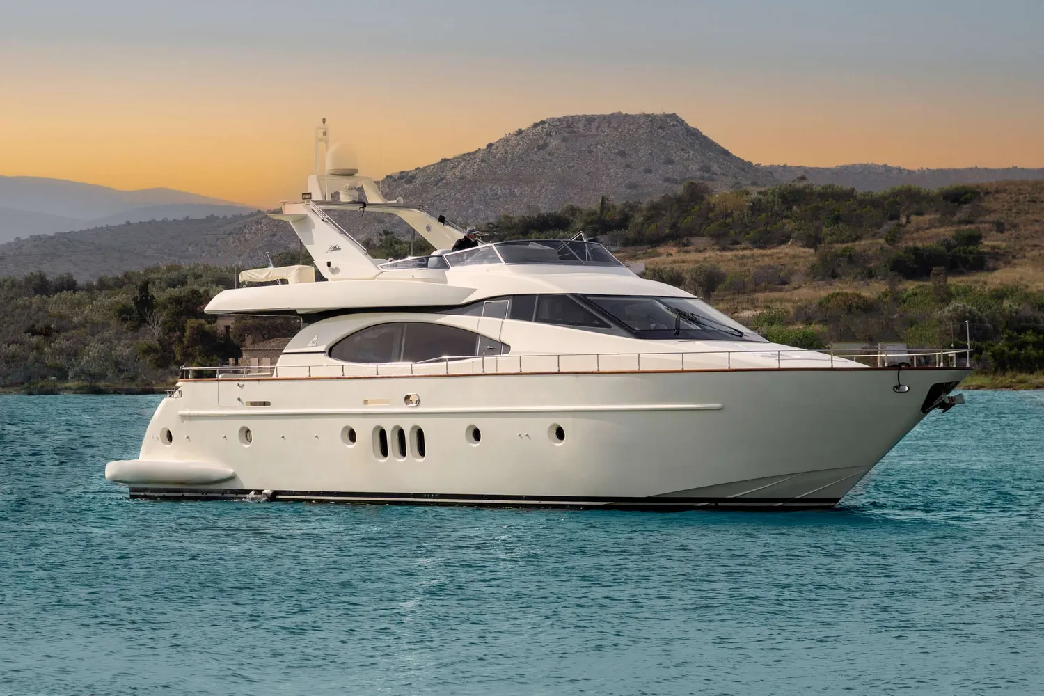 yacht-95488