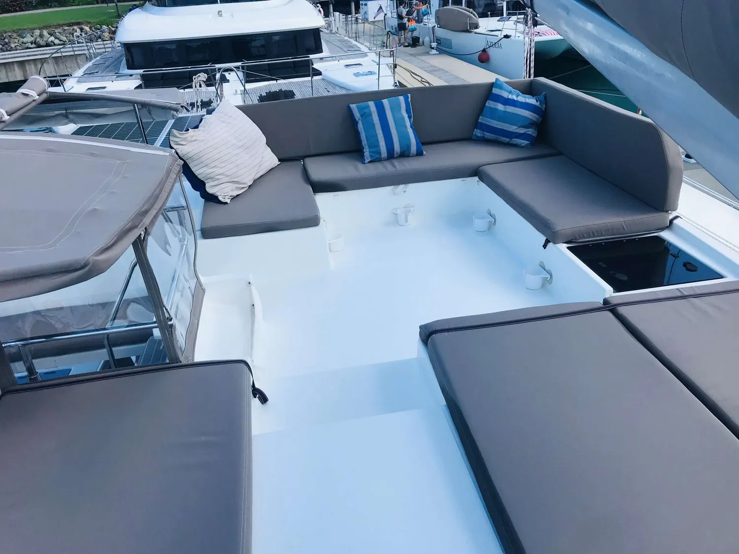 yacht-95928