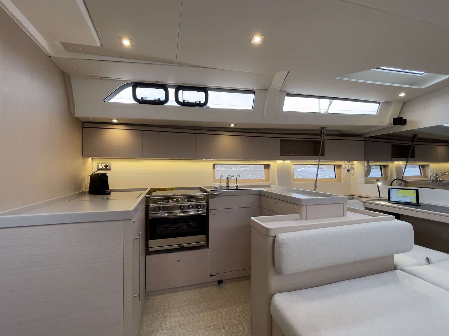 yacht-96084