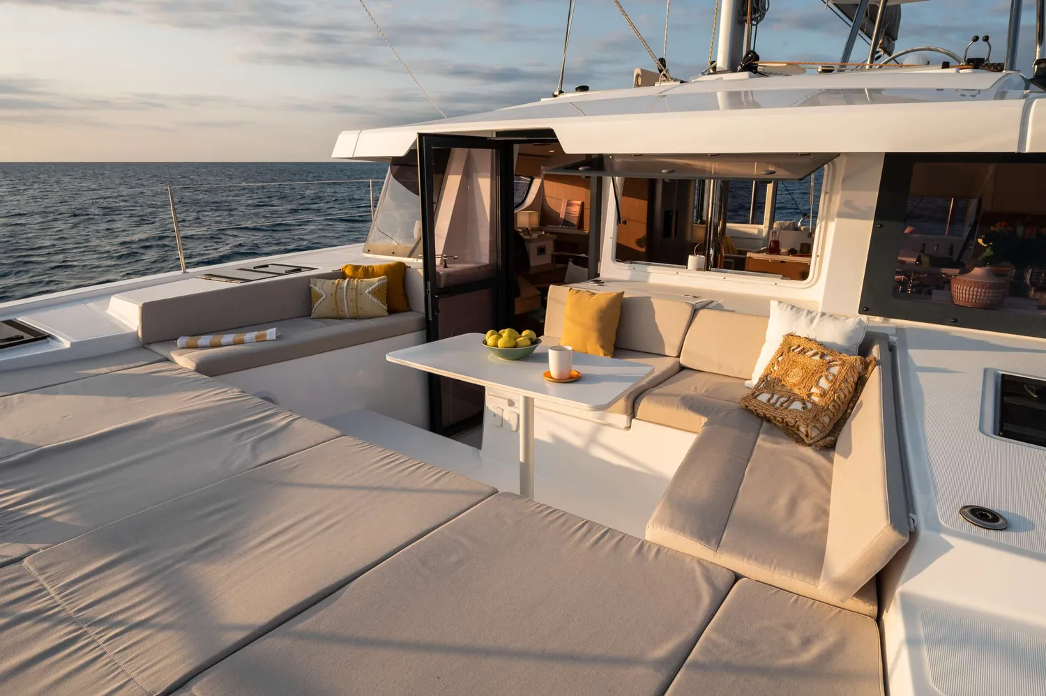 yacht-97634