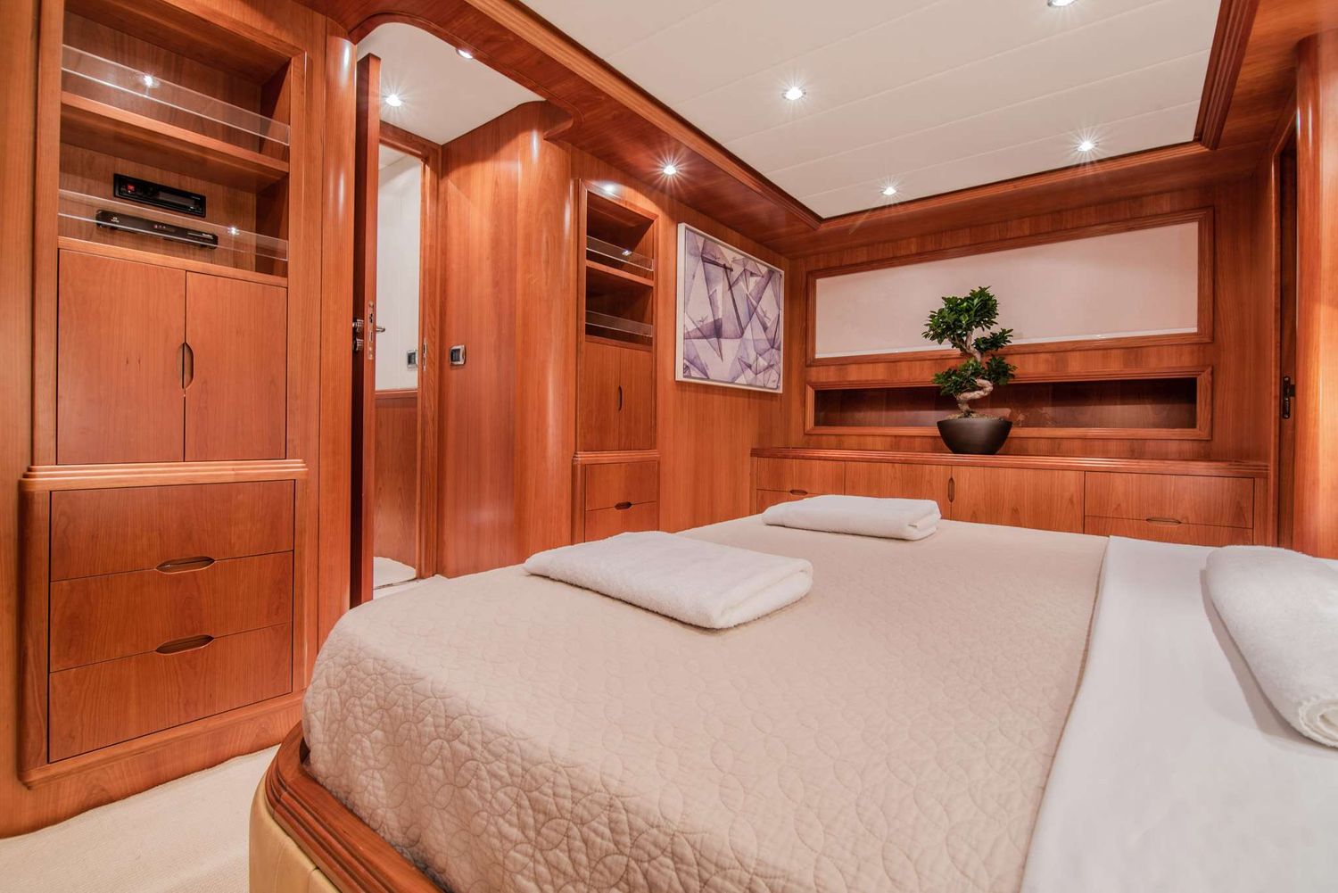 yacht-97796
