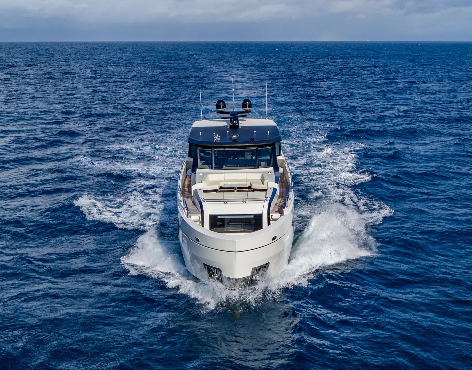 yacht-145948