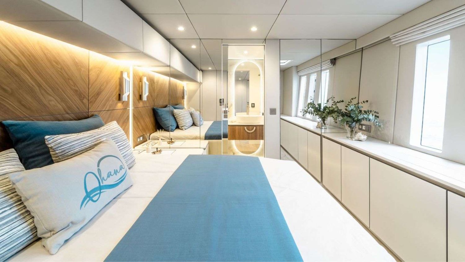 yacht-98977