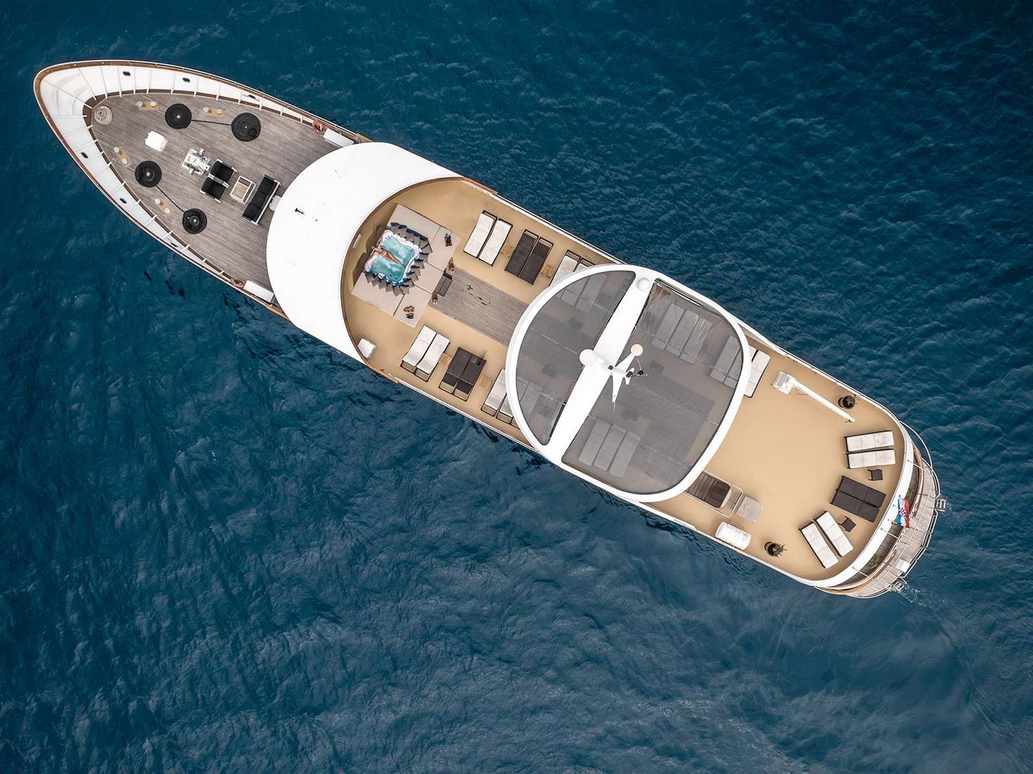 yacht-99275