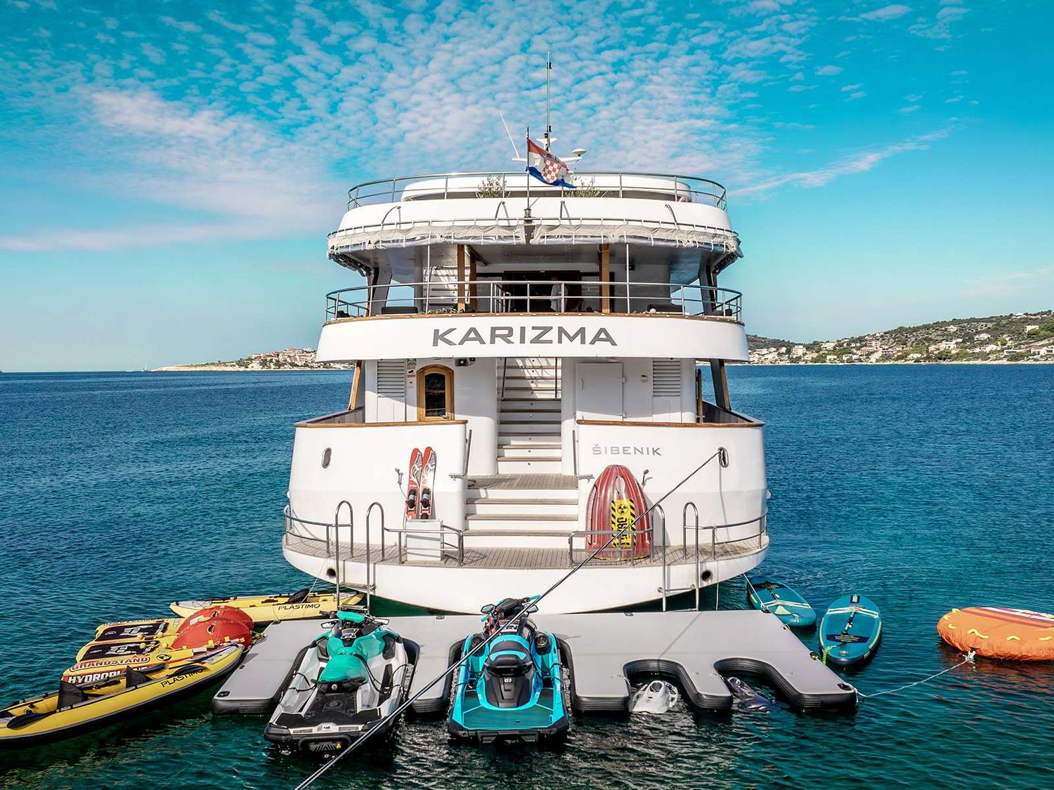yacht-99260