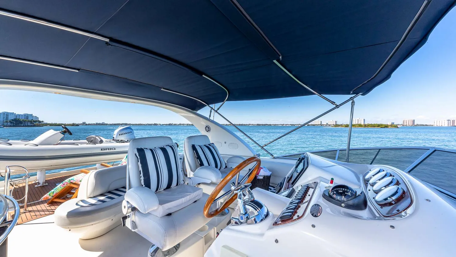 yacht-100028