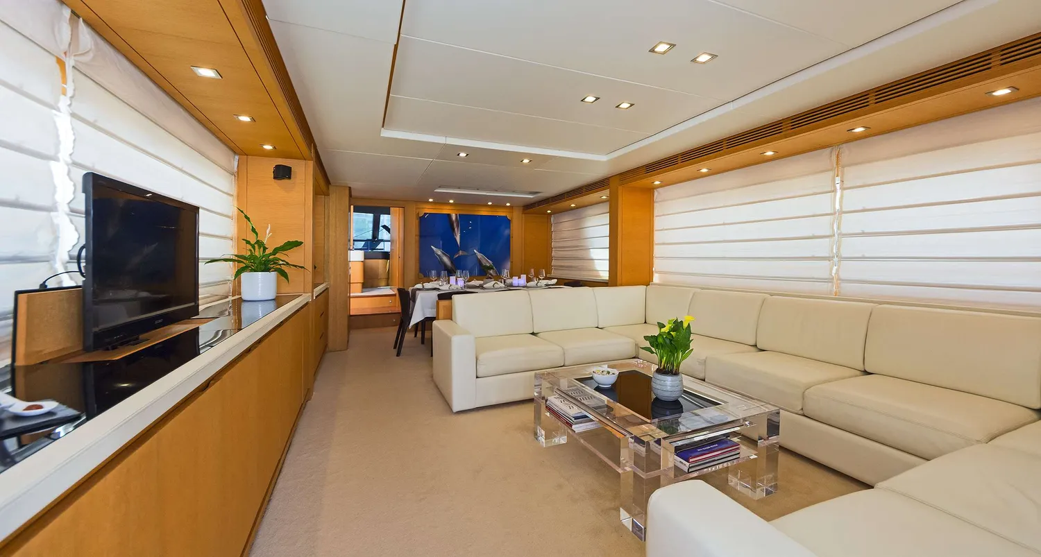 yacht-100241